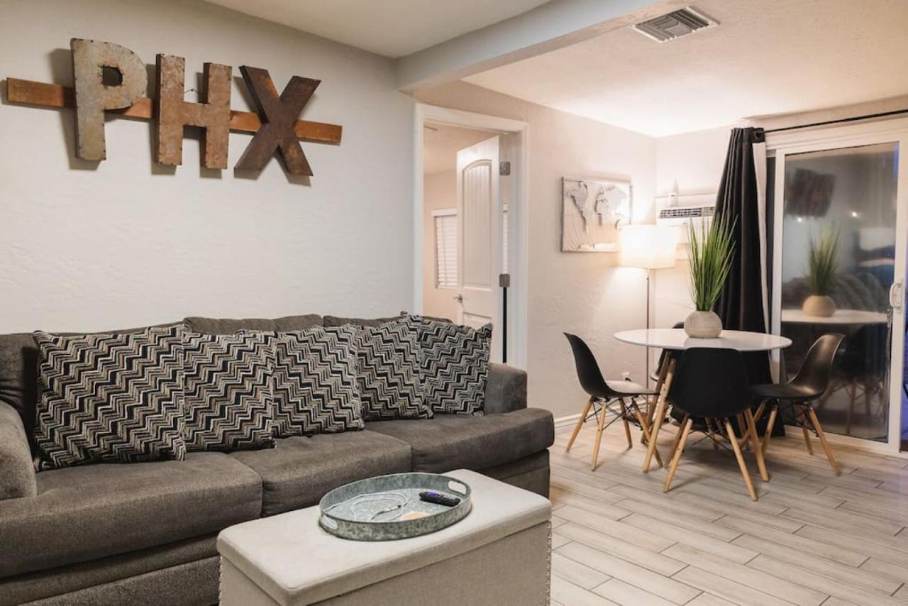 Sunny Guest With Large Backyard - Pets Welcome Phoenix