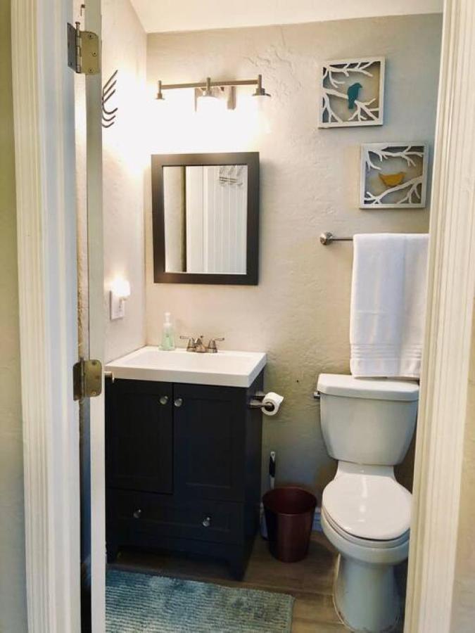 Sunny Guest With Large Backyard - Pets Welcome Phoenix